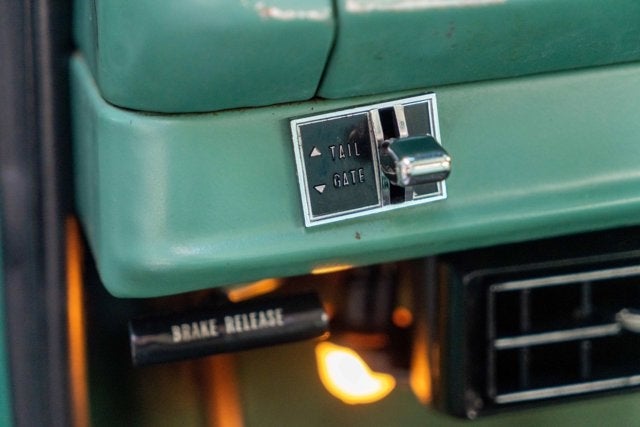 1976 Jeep Wagoneer Base