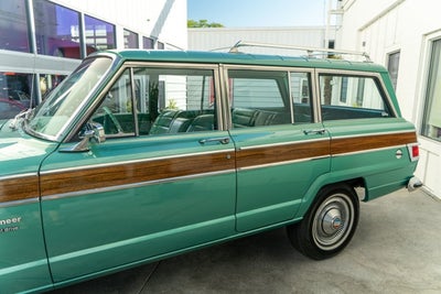 1976 Jeep Wagoneer Base