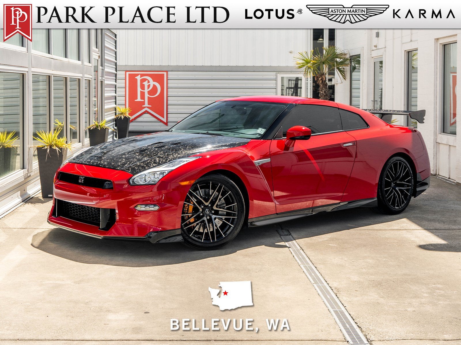 2024 Nissan GT-R Premium's photo