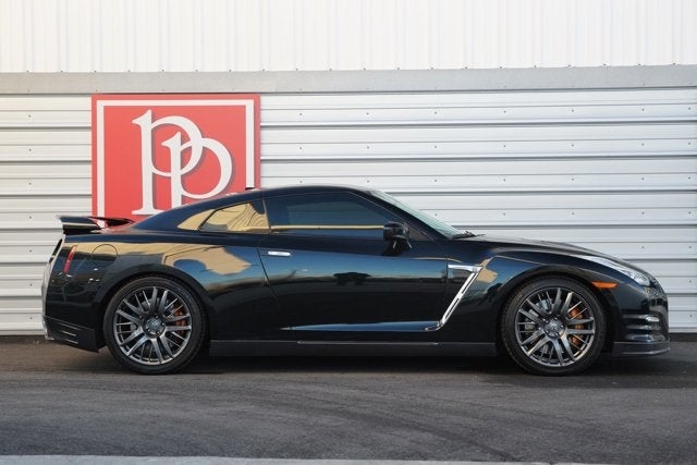 2016 Nissan GT-R Premium