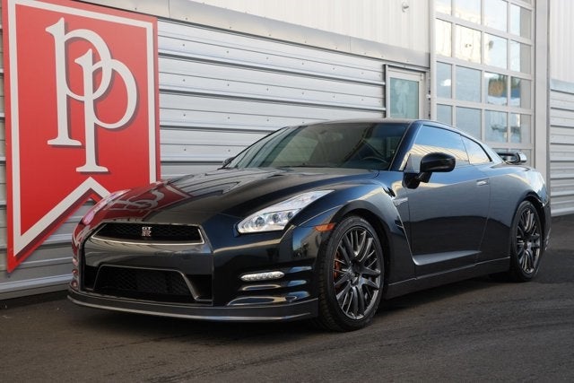 2016 Nissan GT-R Premium