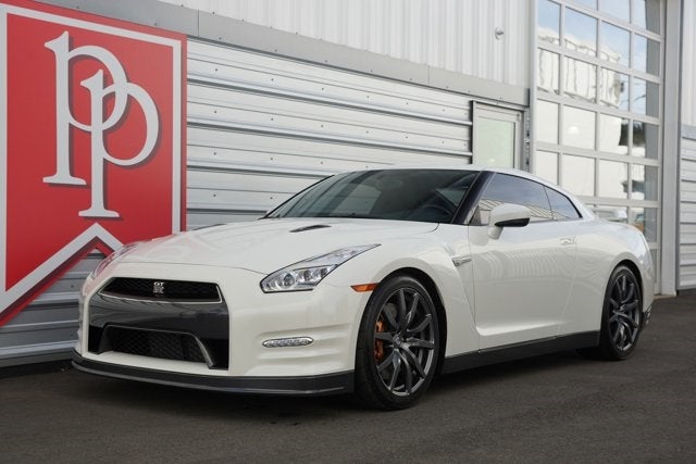 2015 Nissan GT-R Premium Pkg.