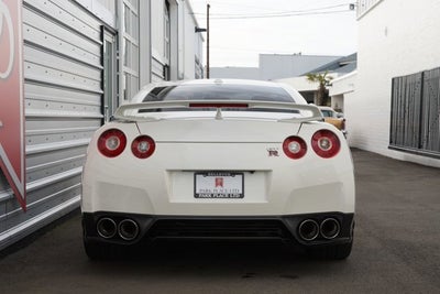 2015 Nissan GT-R Premium Pkg.
