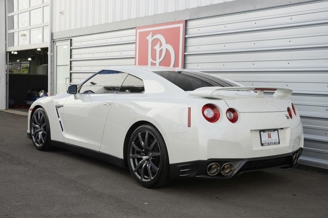 2015 Nissan GT-R Premium Pkg.