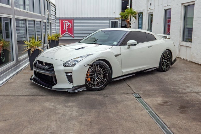 2020 Nissan GT-R Premium