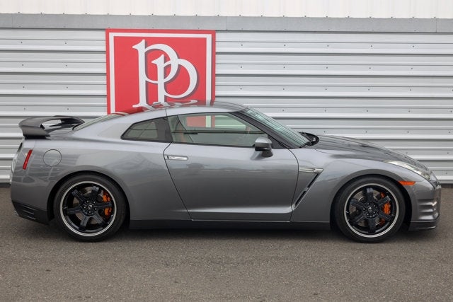 2014 Nissan GT-R Black Edition