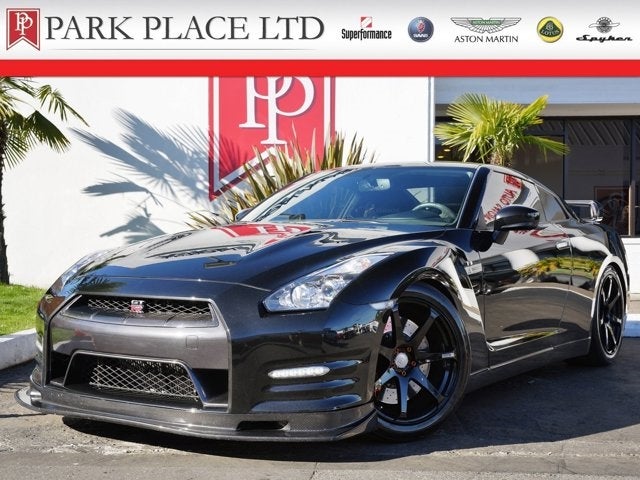 2014 Nissan GT-R Black Edition