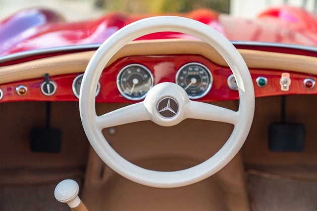 2023 Junior Car 300SL Base