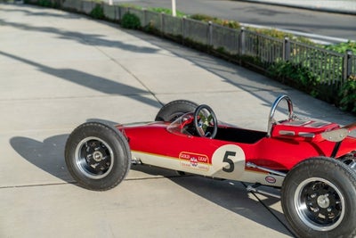 2022 Junior Car F1L Junior Racer Lotus Gold Leaf Livery