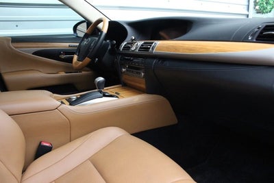 2013 Lexus LS 600h L 4dr Sdn Hybrid