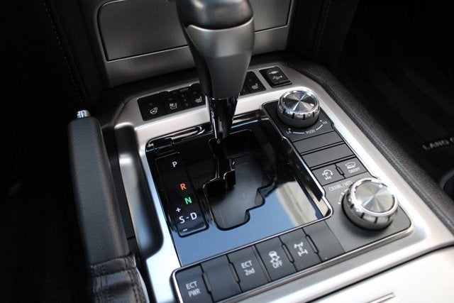 2016 Toyota Land Cruiser 4dr 4WD (Natl)