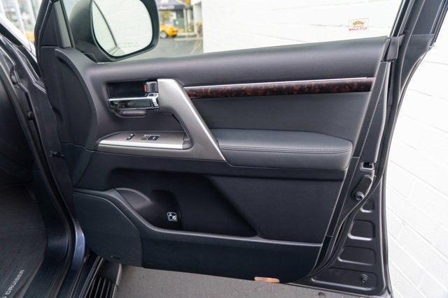 2013 Toyota Land Cruiser 4dr 4WD (Natl)