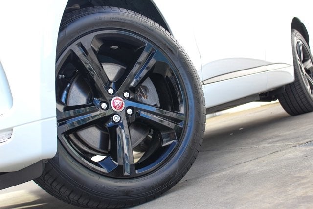 2017 Jaguar F-PACE 35t R-Sport