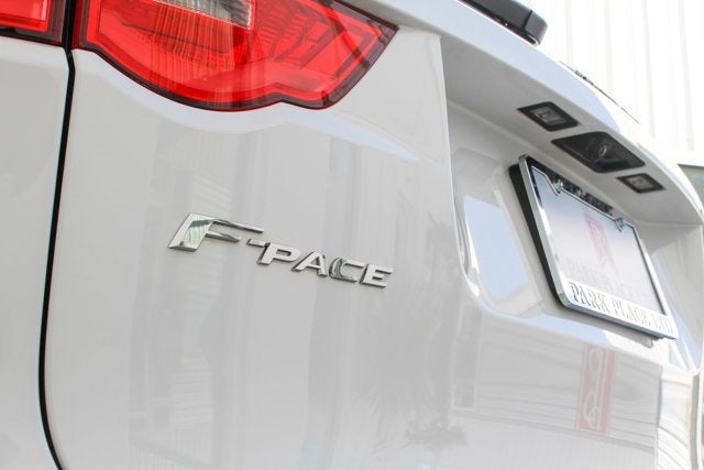 2017 Jaguar F-PACE 35t R-Sport