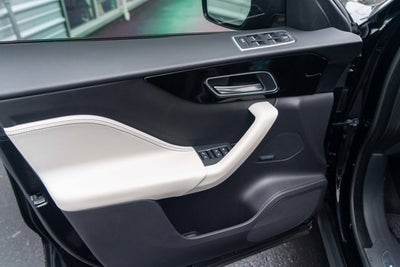 2019 Jaguar F-PACE S