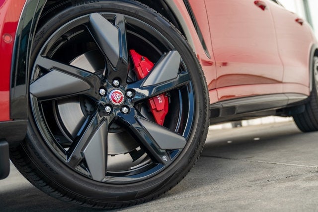 2022 Jaguar F-PACE SVR