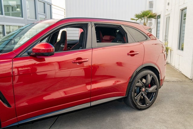 2022 Jaguar F-PACE SVR
