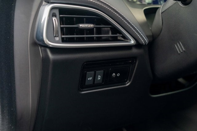 2020 Jaguar F-PACE SVR