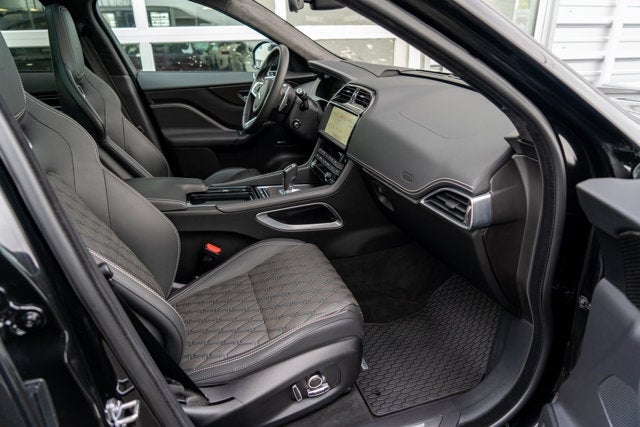 2020 Jaguar F-PACE SVR