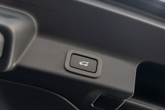 2020 Jaguar F-PACE SVR