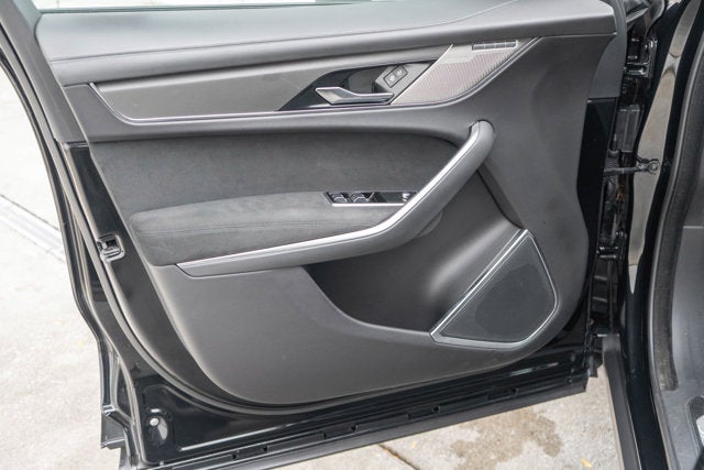 2022 Jaguar F-PACE SVR