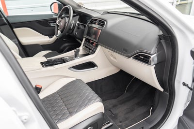 2019 Jaguar F-PACE SVR