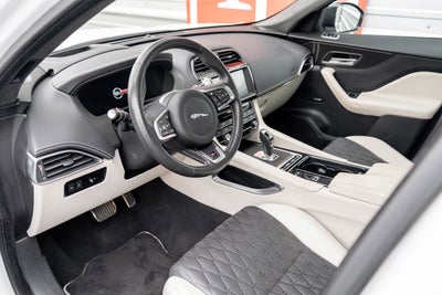 2019 Jaguar F-PACE SVR