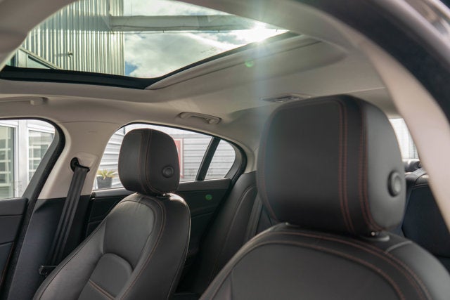 2018 Jaguar XE 35t Prestige