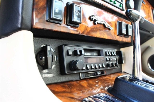 1986 Jaguar XJ6 Vanden Plas