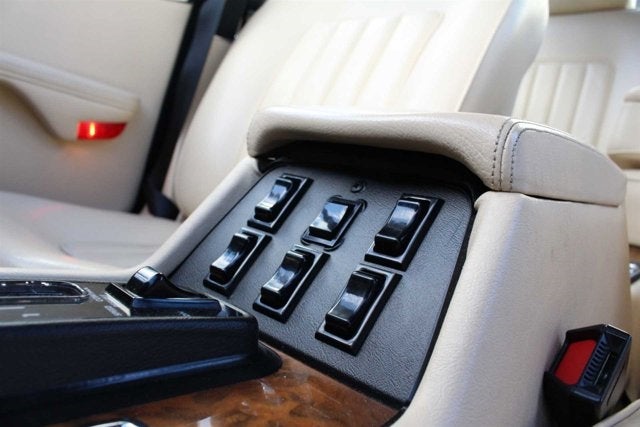 1986 Jaguar XJ6 Vanden Plas