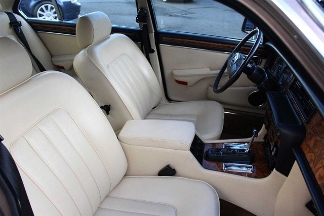 1986 Jaguar XJ6 Vanden Plas