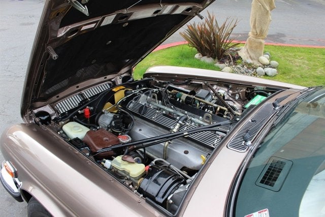 1986 Jaguar XJ6 Vanden Plas