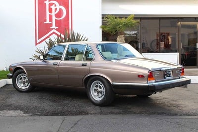 1986 Jaguar XJ6 Vanden Plas