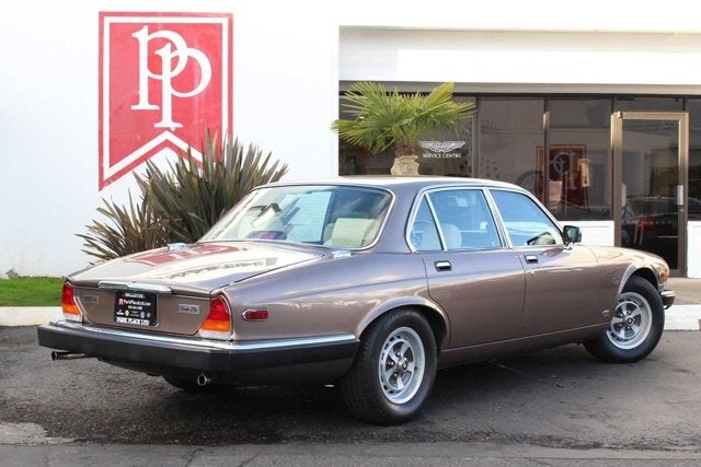 1986 Jaguar XJ6 Vanden Plas