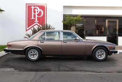 1986 Jaguar XJ6 Vanden Plas