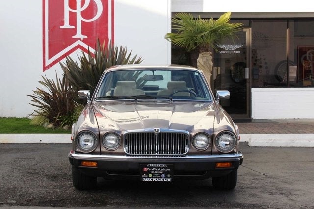 1986 Jaguar XJ6 Vanden Plas