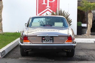 1986 Jaguar XJ6 Vanden Plas
