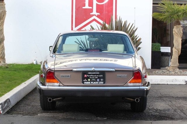 1986 Jaguar XJ6 Vanden Plas
