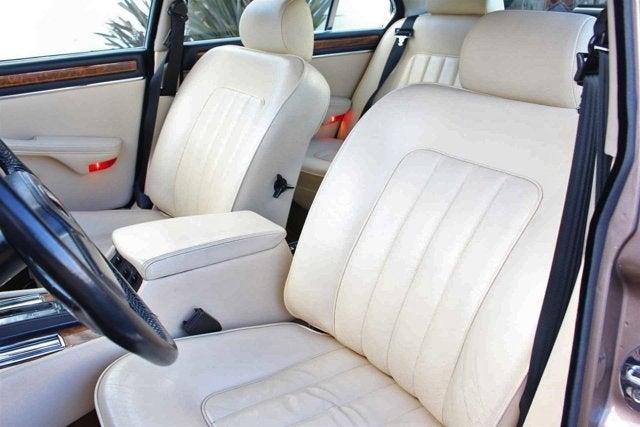 1986 Jaguar XJ6 Vanden Plas