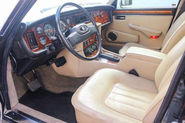 1987 Jaguar XJ6 Vanden Plas