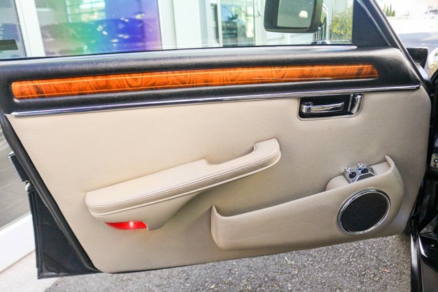 1987 Jaguar XJ6 Vanden Plas