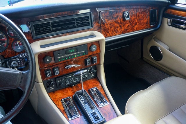 1987 Jaguar XJ6 Vanden Plas