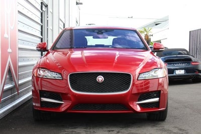 2016 Jaguar XF 35t R-Sport