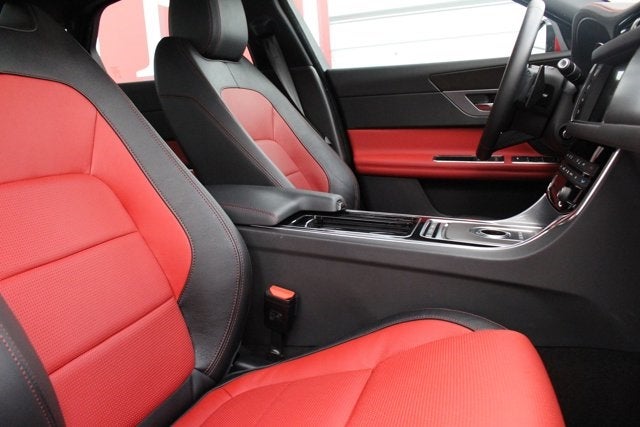 2016 Jaguar XF 35t R-Sport