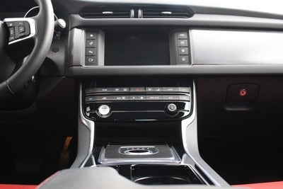 2016 Jaguar XF 35t R-Sport