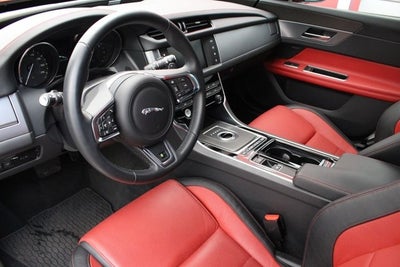 2016 Jaguar XF 35t R-Sport