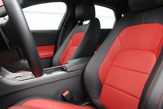 2016 Jaguar XF 35t R-Sport