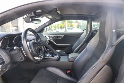 2019 Jaguar F-TYPE P300