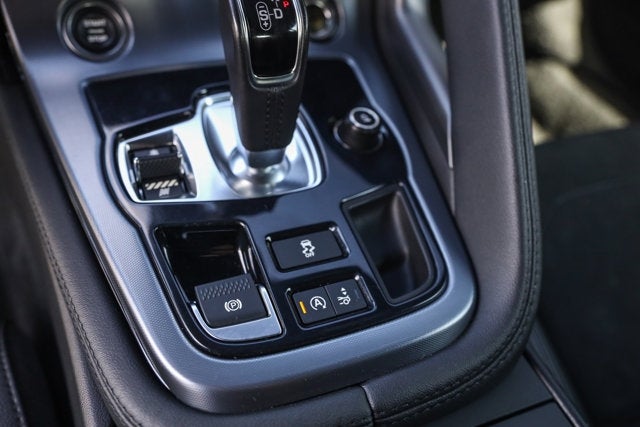 2019 Jaguar F-TYPE P300