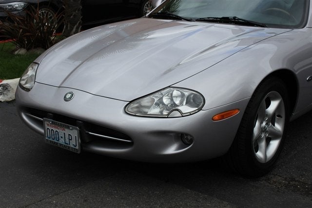 2000 Jaguar XK8 2dr Cpe
